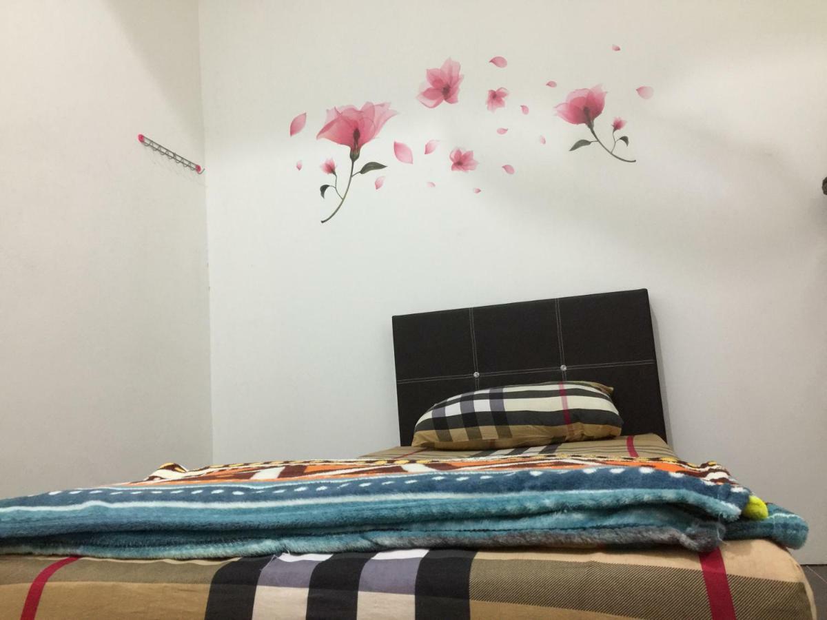 אולו טיראם Jiaxin Hostel מראה חיצוני תמונה